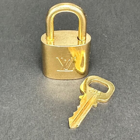Louis Vuitton Accessories - LOUIS VUITTON Lock WITH Key‎ #303